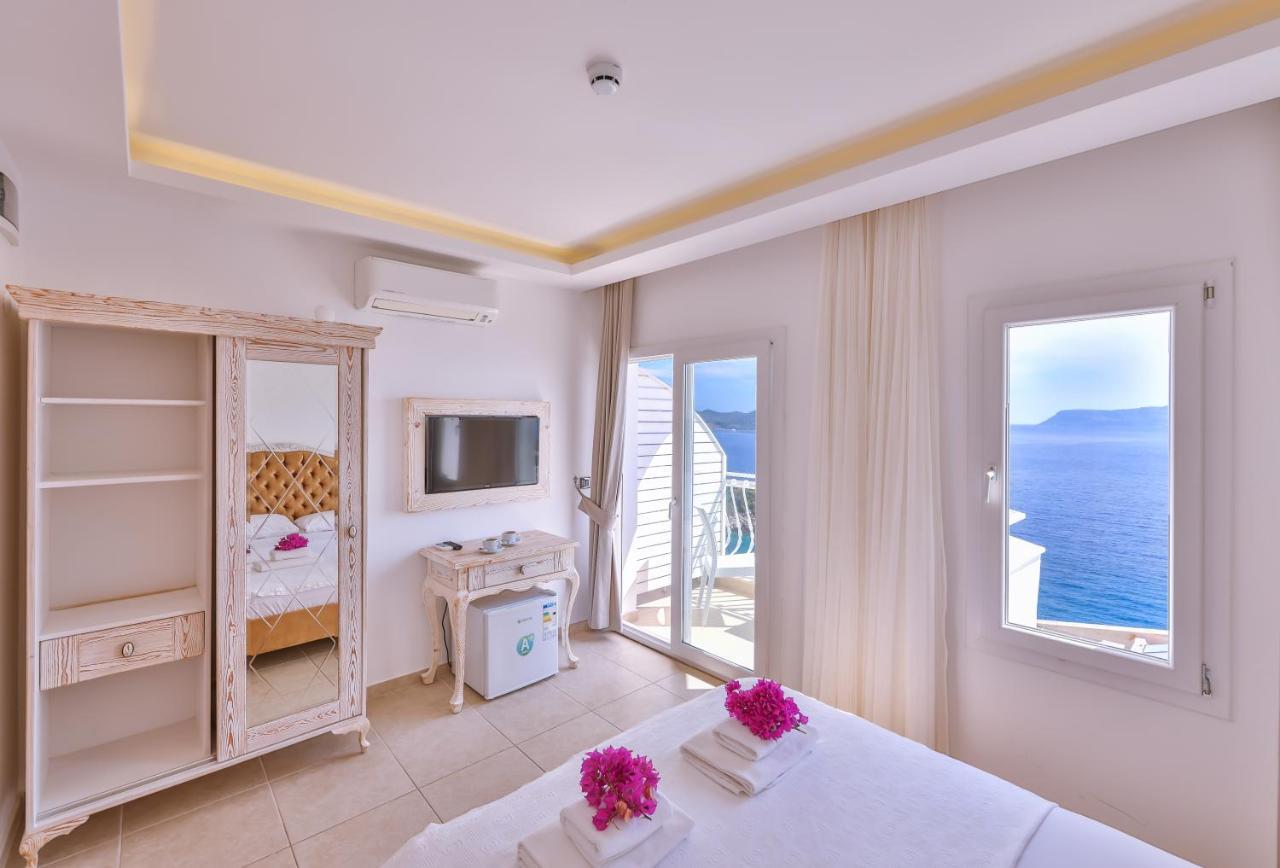 Double or Twin Room Sea View